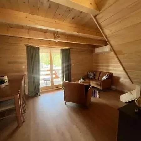 Bungalow Fly Fishing Sanica Zolaci
